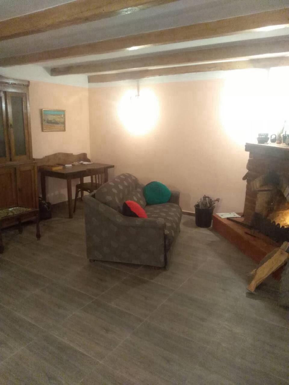 Guesthouse Aisi In Лагодехи Екстериор снимка