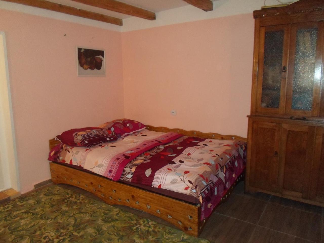 Guesthouse Aisi In Лагодехи Екстериор снимка