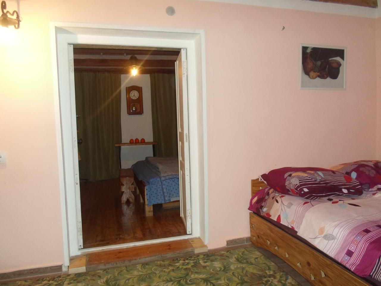 Guesthouse Aisi In Лагодехи Екстериор снимка